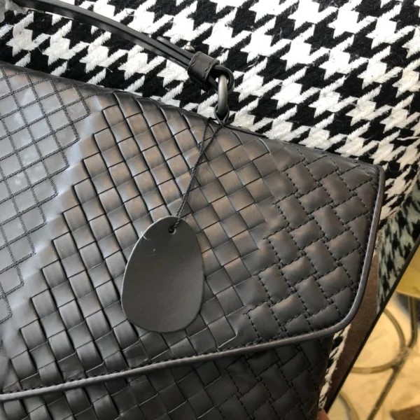 BV Briefcase Size: 40cm Black - Image 7