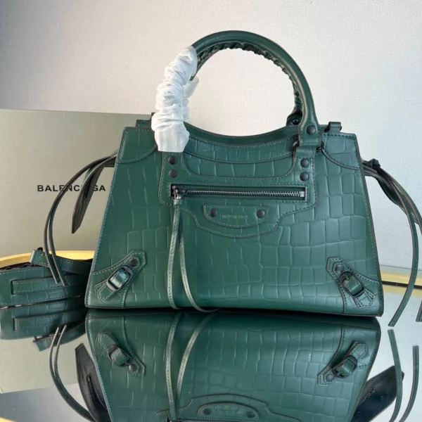 Balenciag Neo Classic Casual Size: 25*33*13*20cm