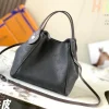 Louis Vuitton Size: 23 x 21 x 13 cm - Image 8