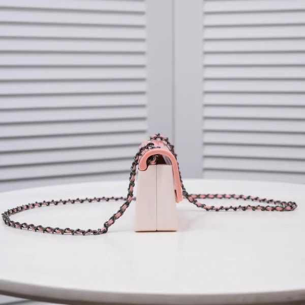 Black and white Size: 35cm 39cm - Image 9