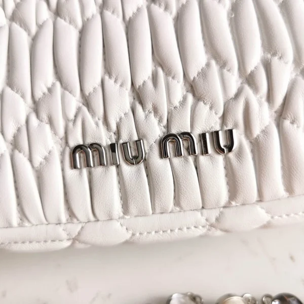 Miu Miu Diamond Chain Bag size: 22.5, 4.5, 12 - Image 5