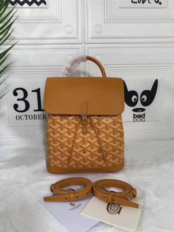 Goyard Size: 19*9*20cm