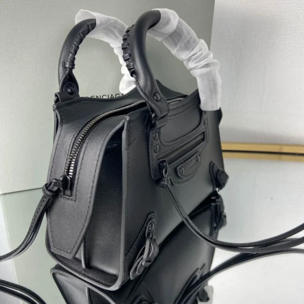 Balenciag* Neo Classic Motorcycle Bag Size: 16.5*22*9*14.5cm - Image 7