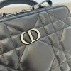 Black Autumn/Winter Camera Bag - Image 9