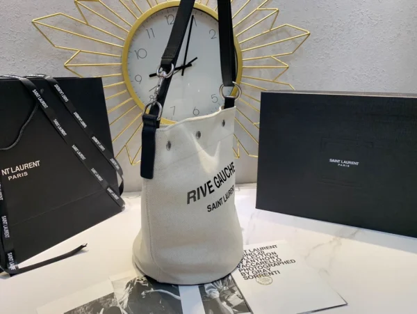 Bucket bag Model: 669299 Size: 20cm 30cm 28.5cm. - Image 5