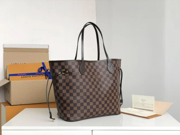 Louis Vuitton Size: 32*29*17cm - Image 8