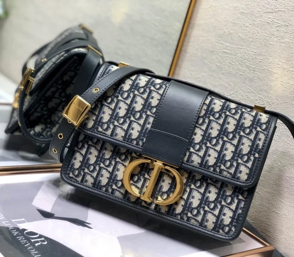 30 Montaigne Size: 24cm - Image 7