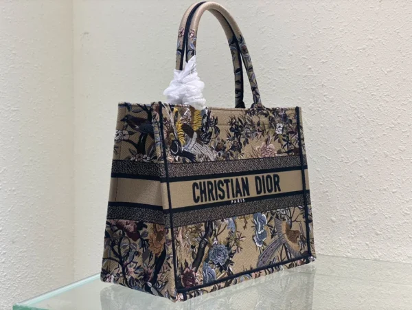 Book Tote Clutch Size: 36cm - Image 9
