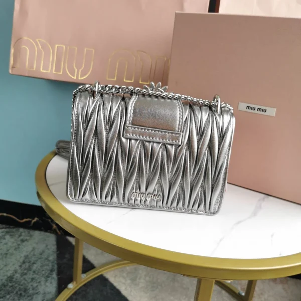 Matelasse Silver Grey Model: 5BD084 Length: 115cm size: 20 5.5 12 - Image 9