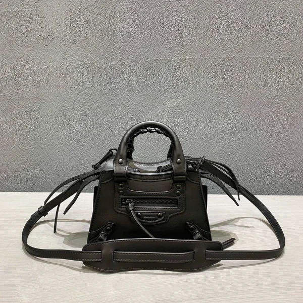 Balenciag* Neo Classic biker bag Size: 1993 Size: 13.5*18*7.5*12cm - Image 9