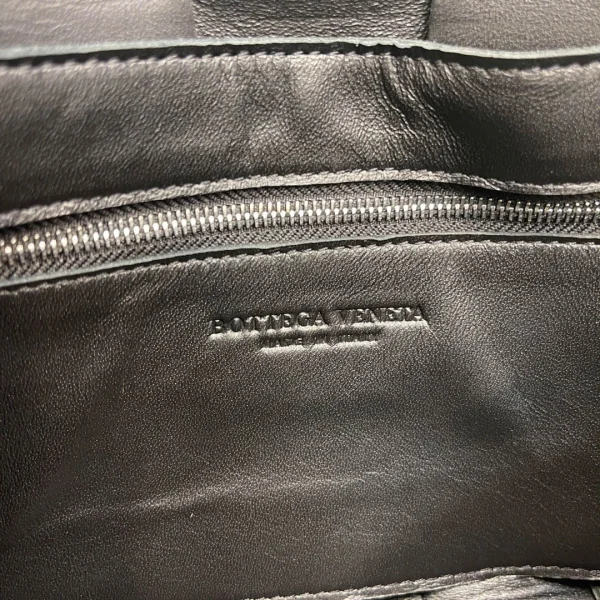 BV Bottega Veneta Cassette bag Size: 23x15cm Black - Image 2
