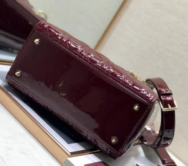 Burgundy lacquer, classic 5-panel 24cm - Image 3