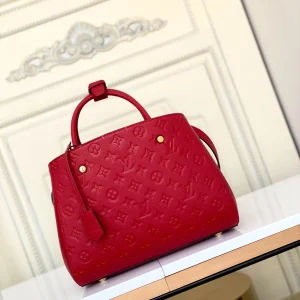 Louis Vuitton size: 33x23x15cm