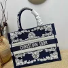 Book Tote Collection Size: 41.5cm 36cm 22cm - Image 9