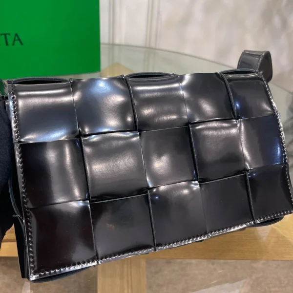 BV Bottega Veneta Cassette bag Size: 23x15cm Black - Image 5