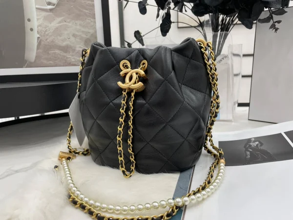 Bucket Bag Dimensions: 17.5x17x14 - Image 9