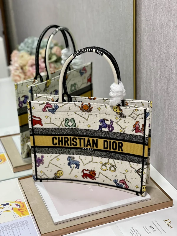 Book Tote Size: 41.5cm - Image 8