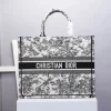 Book Tote Size: 41.5cm - Image 10