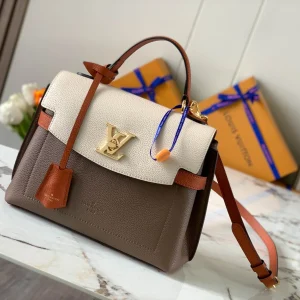 Louis Vuitton Size: 28*20*11.5cm