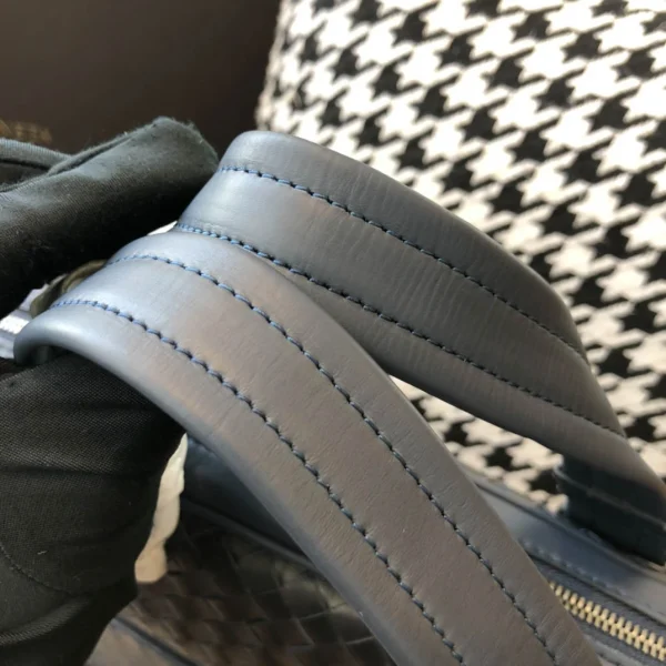 BV Briefcase Size: 38cm Blue - Image 4