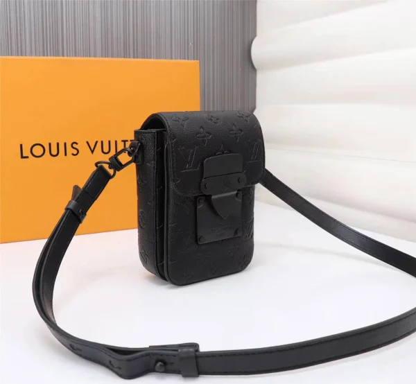Louis Vuitton Model: 69405 Size: 15x17x8 cm - Image 8