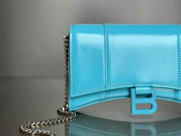 Balenciag Model: 199 Size: 19X12X5cm - Image 7