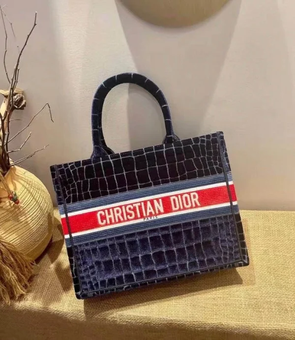 Book Tote Series Size: 41.5cm 36cm
