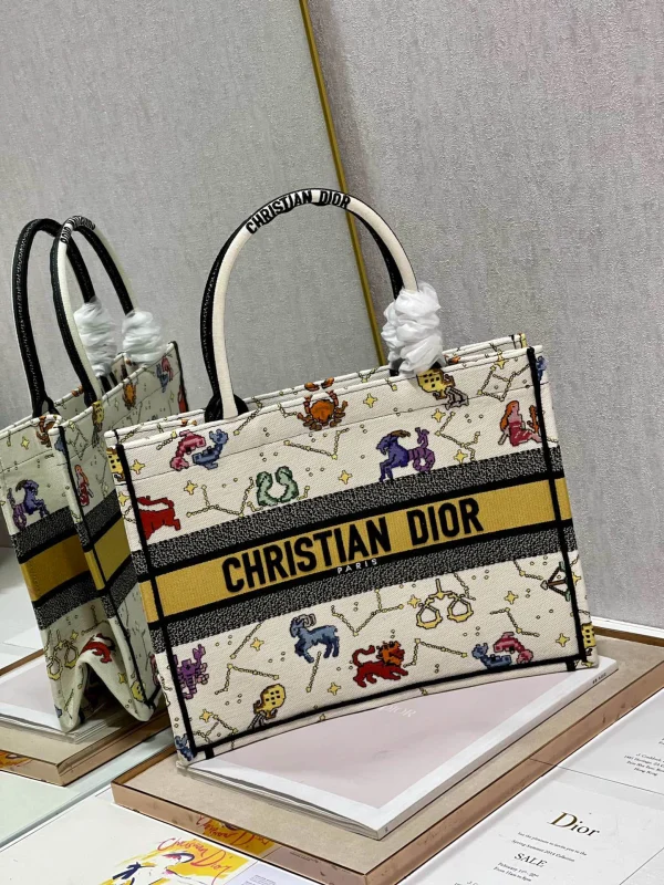 Book Tote Size: 41.5cm - Image 9