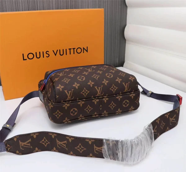 Louis Vuitton Model: 43843 Size: 25x18x5cm - Image 8