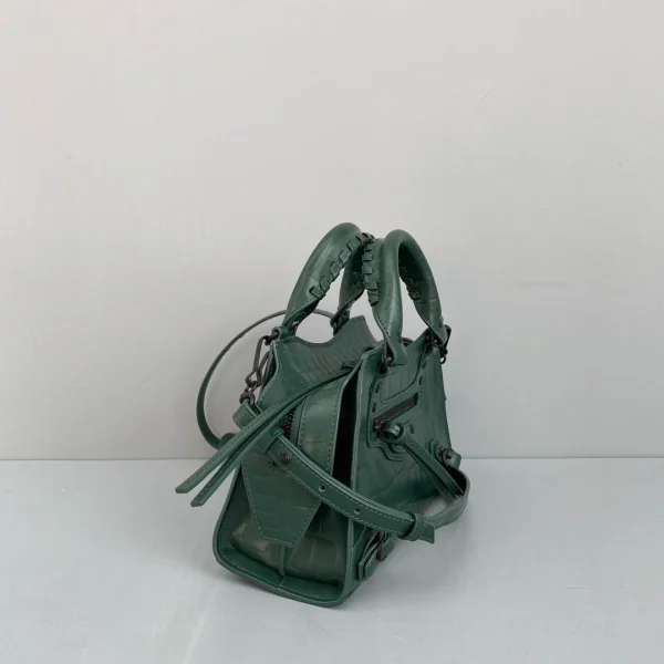 Balenciag* Neo Classic biker bag model number: 92535 size: 40*54*21.5*34cm 25*33*13*20cm - Image 9