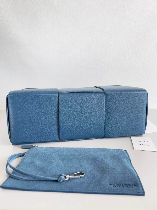 BV ARCO TOTE Handbag Size:38x25 609175 - Image 7