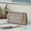 Louis Vuitton Size: 24x14x9cm - Image 17