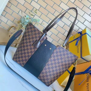 Louis Vuitton size：28X28X14cm pocket 43cm