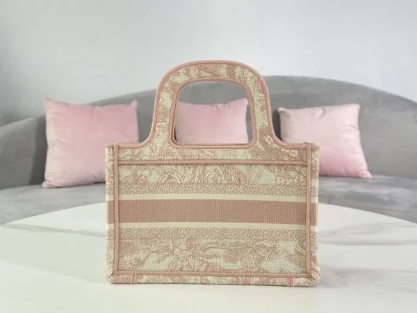 Book Tote Handbag Size: 22.5 x 24 x 8 cm - Image 7