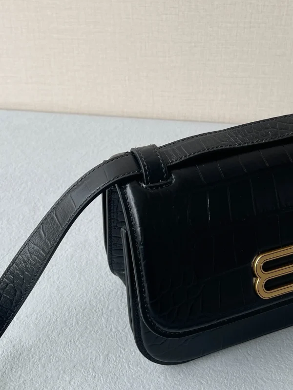Gossip bag crossbody size: 23.5x12.4x10.4cm - Image 8