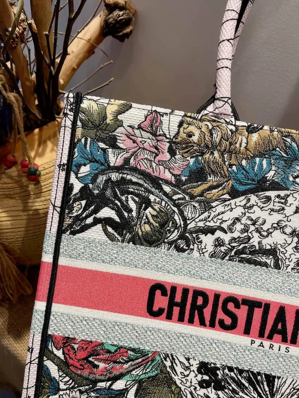 Book Tote Collection Size: 41.5cm 36cm - Image 4
