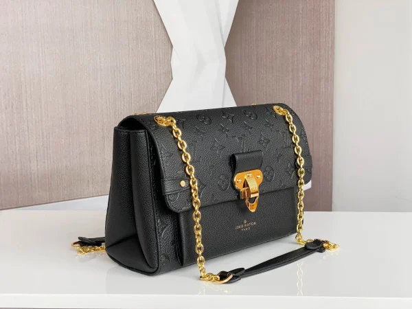 Louis Vuitton Size: 25.0 x 17.0 x 9.5 cm - Image 9