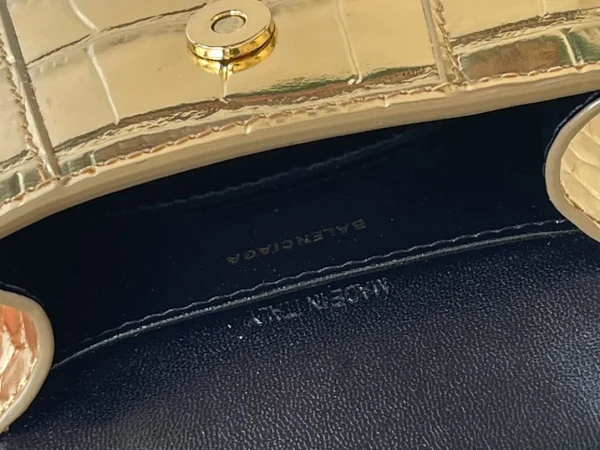 Balenciaga Hourglass Bag Orange Size: 169 Size: 12104.5cm - Image 3