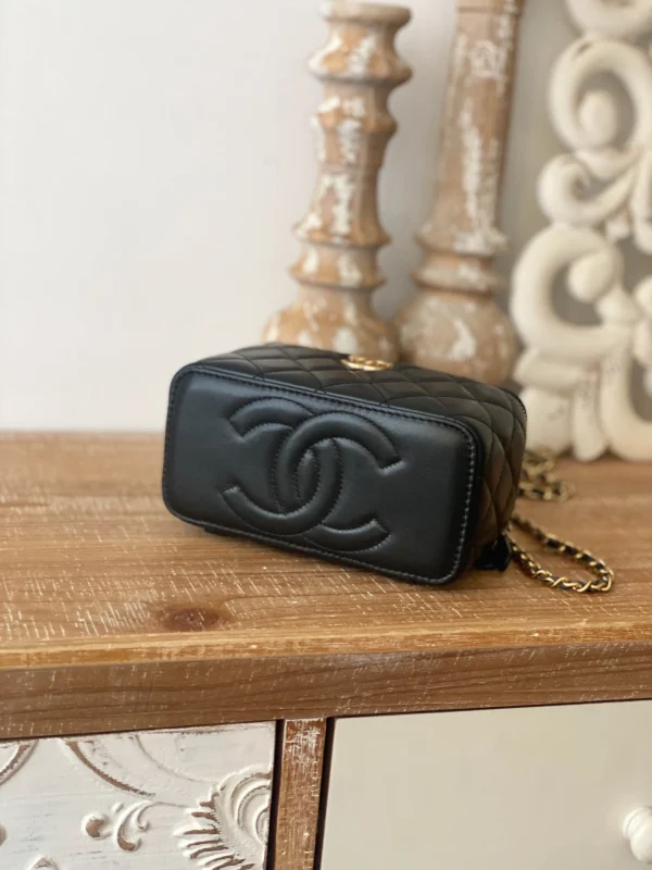 Chanel Box Bag Size: 16 9.5 8, Style: 81230 - Image 8