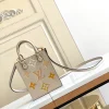 Louis Vuitton Size: 14.0 x 17.0 x 5.0 cm - Image 10