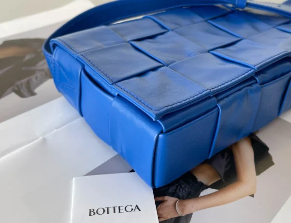 BV Cassette bag Size: 23x15cm 667298 - Image 7