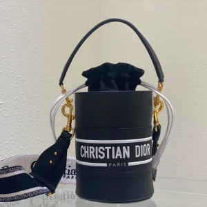 Black Cowhide Bucket Bag Size: 22cmx16cm.