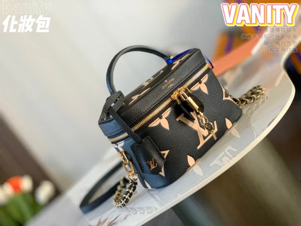 Louis Vuitton Size: 19*13*11cm
