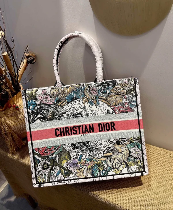 Book Tote Collection Size: 41.5cm 36cm - Image 8