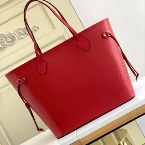 Louis Vuitton Size: 32x29x17cm