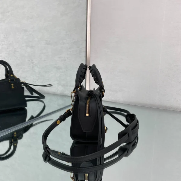 Balenciag* Neo Classic biker bag Model: 1993 Size: 13.5*18*7.5*12cm - Image 9