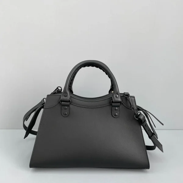 Balenciag* Neo Classic biker bag Model: 1991 Size: 25*33*13*20cm - Image 8