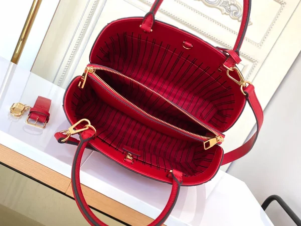 Louis Vuitton size: 33x23x15cm - Image 2