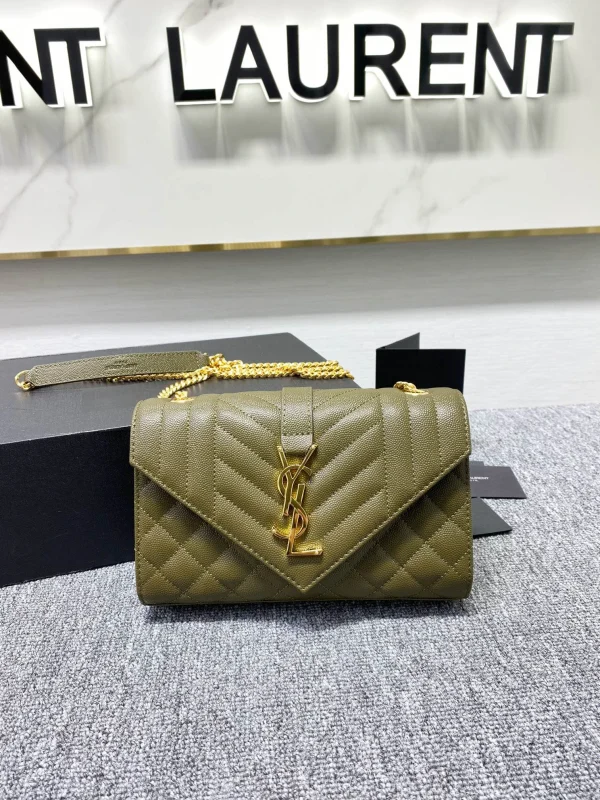 Envelope bag Size：21x13x6cm Code：392745