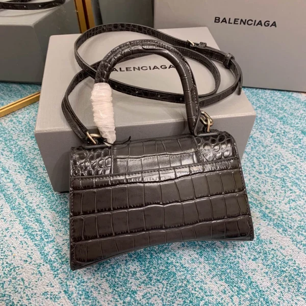 Model: 8896 Size: 19x8x21cm - Image 9